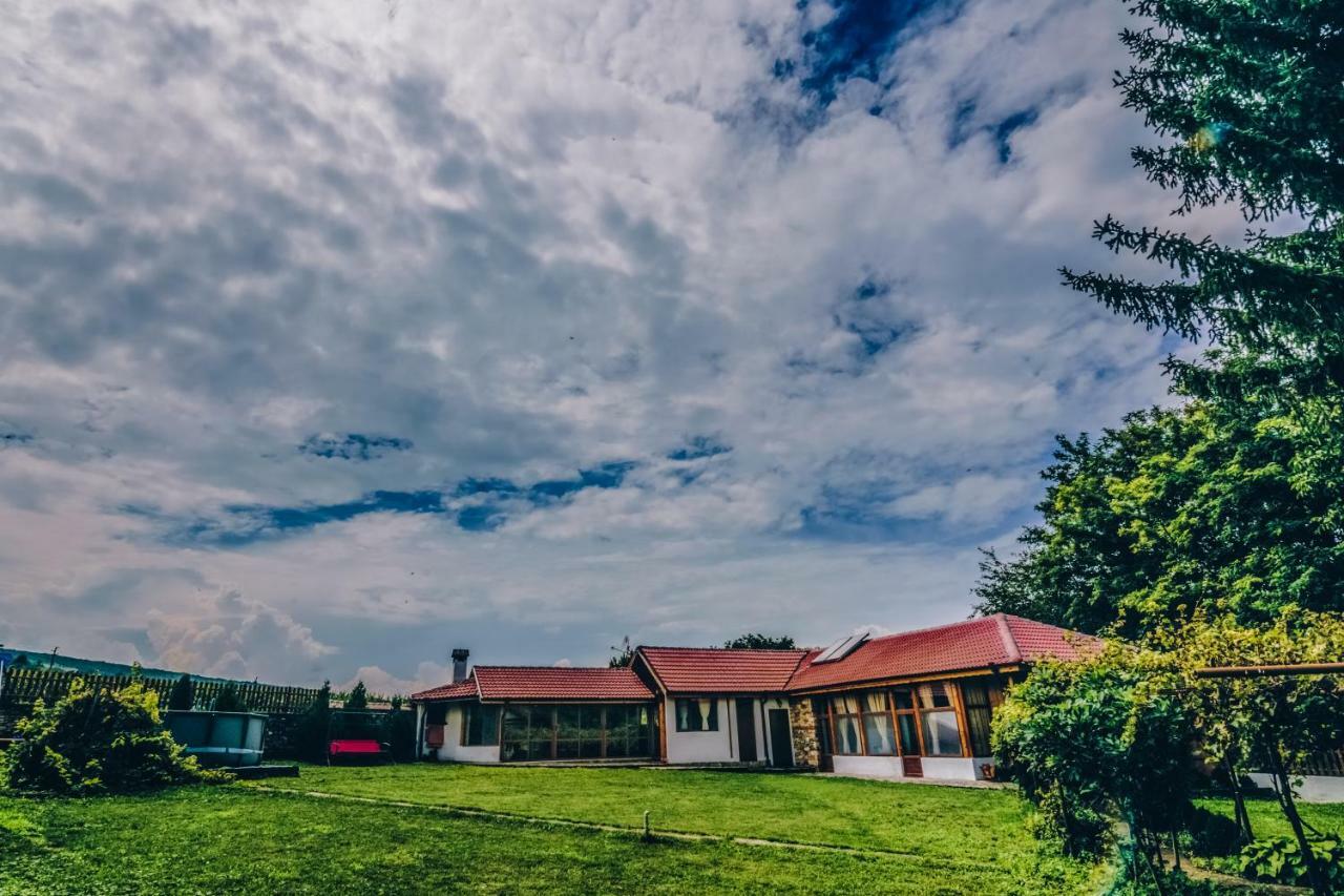 Завоя Hotel Krushuna Luaran gambar